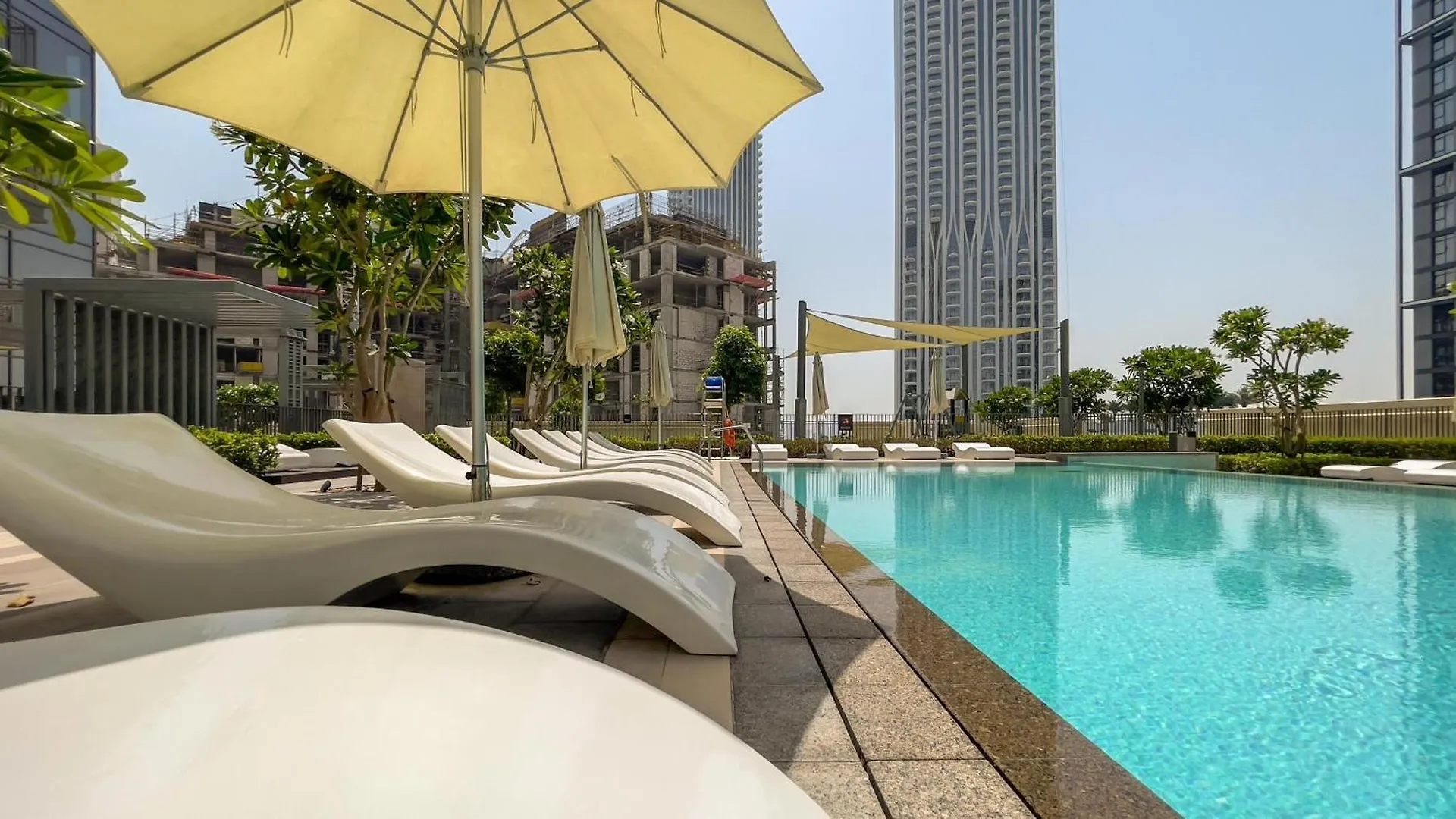 Globalstay Creek Rise Tower Elegant Apartments contacts